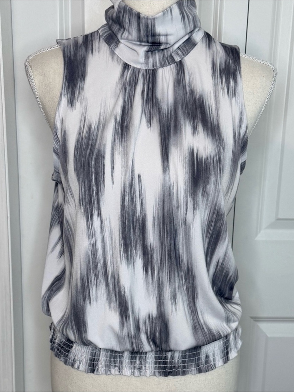 Allison Joy Sleeveless Mock Neck Women's Top in Black and White